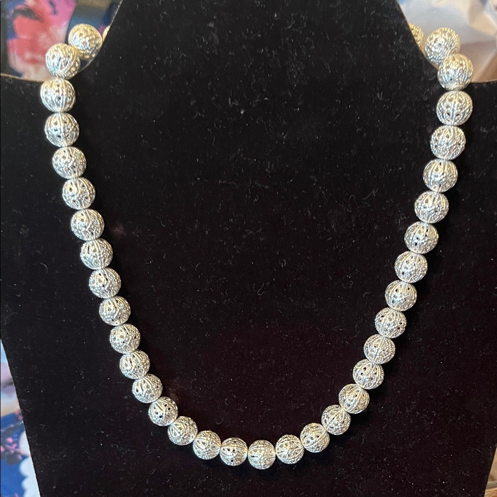 Elegant Silver Tone Filigree Bead Necklace